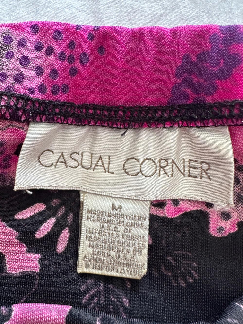 Casual Corner Pink and Black Floral Skirt, size medium - Picture 4 of 9
